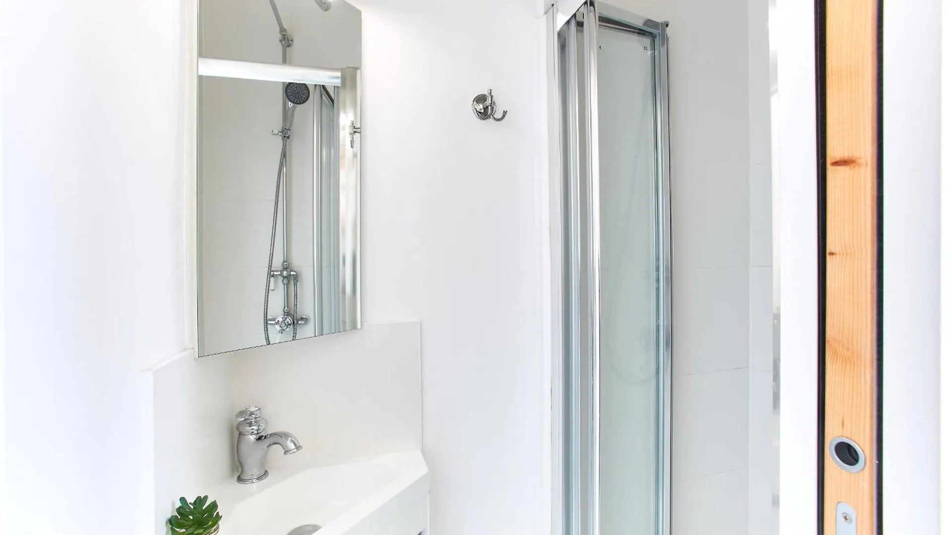 Bnbnova - 1Br - Montmartre & Moulin Rouge Paryż Apartament